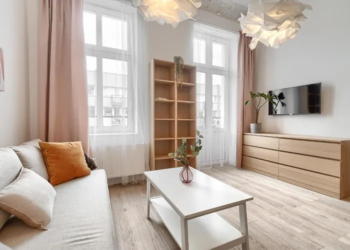 Kamienica Centrum Nr 13 *